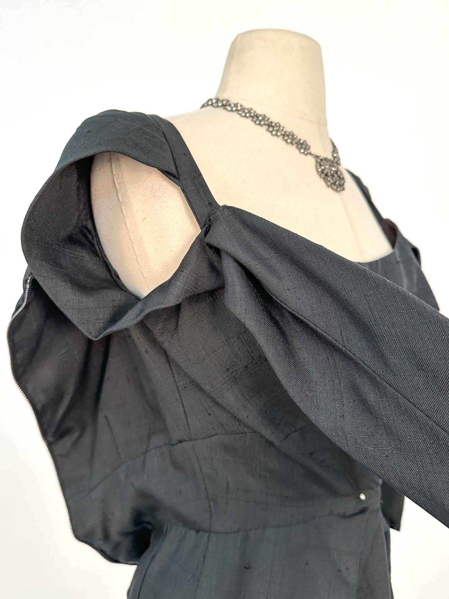 1950s Fabulously Stunning Silk LBD / Waist 28