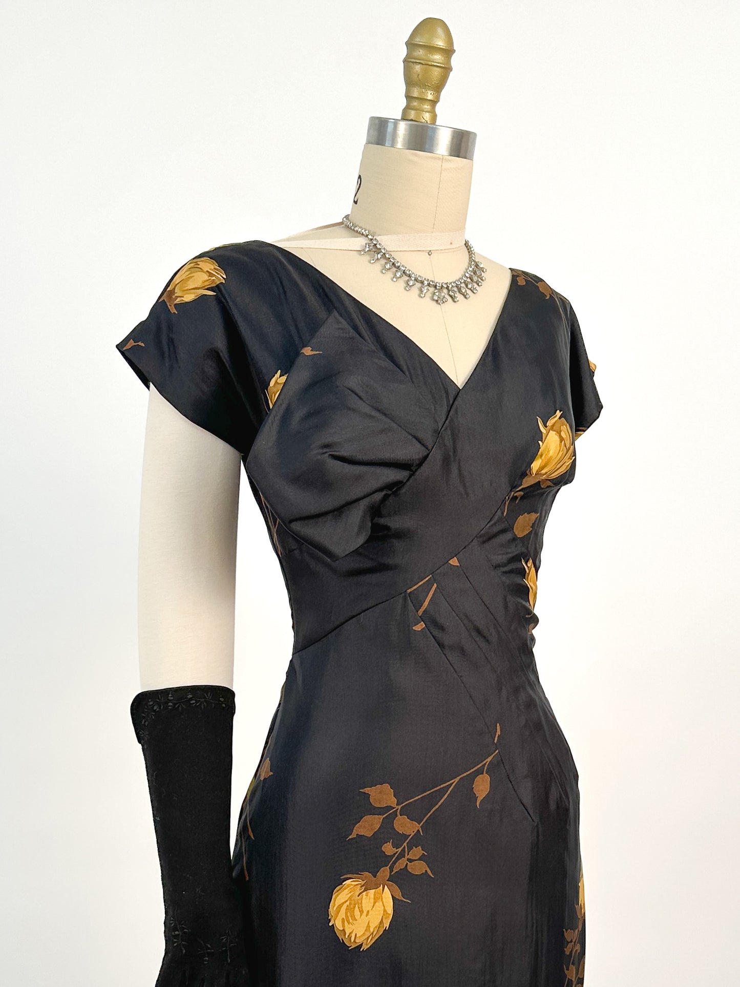 1950s Silk Wiggle Dress with Yellow Roses / Waist 26