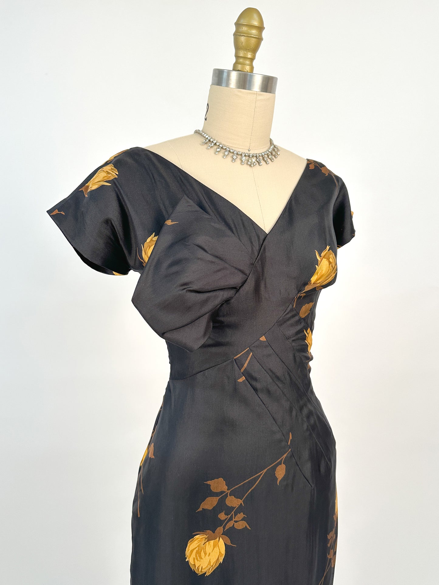 1950s Silk Wiggle Dress with Yellow Roses / Waist 26