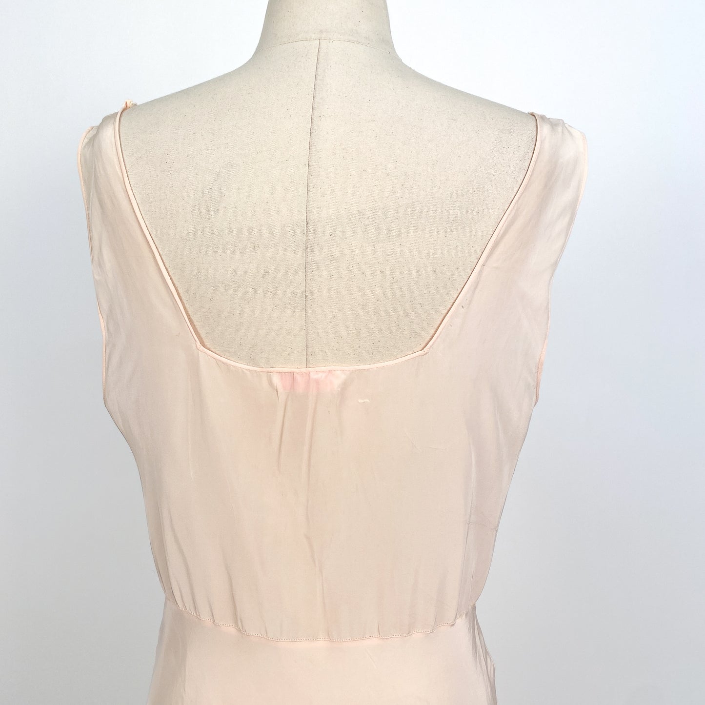 1940s Pale Pink Rayon and Lace Bias Cut Nightgown with Bow Appliqué / Waist 32