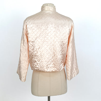 1950s Light Pink Quilted Satin Bed Jacket / Shoulders 16
