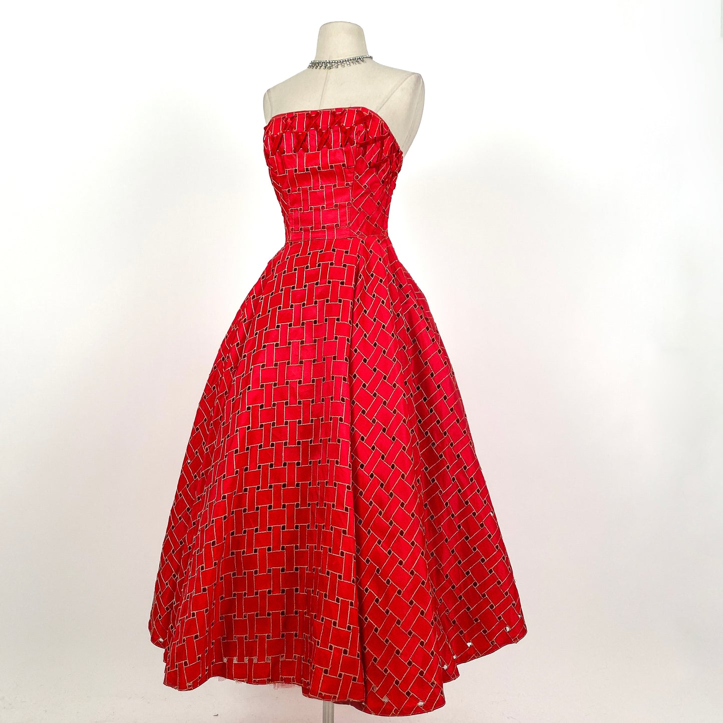 1950s Crimson Red Tulle Party Dress With Woven Skirt / Waist 26