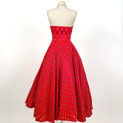 1950s Crimson Red Tulle Party Dress With Woven Skirt / Waist 26