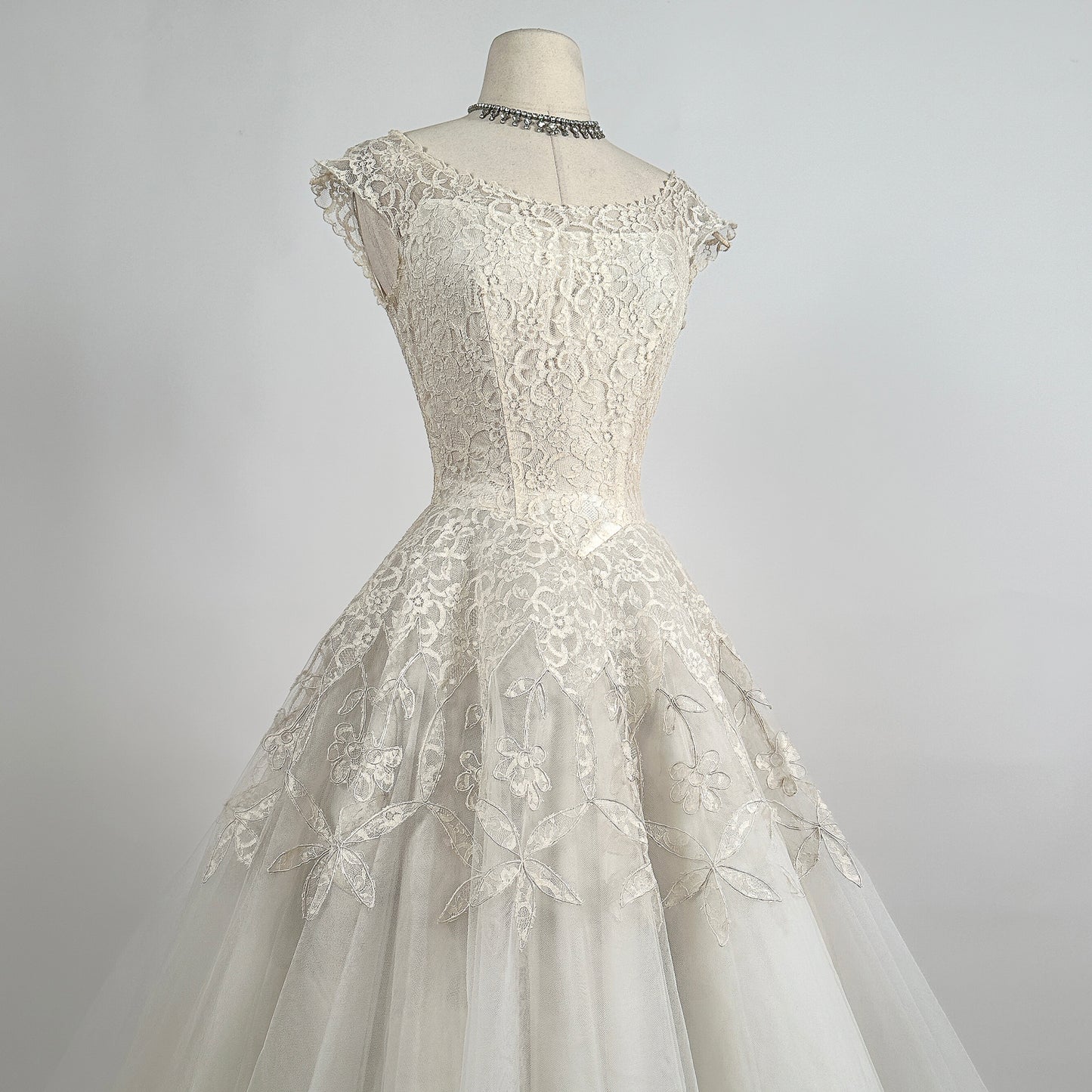 Darling 1950s Lace and Tulle Tea Length Wedding Gown / Waist 24