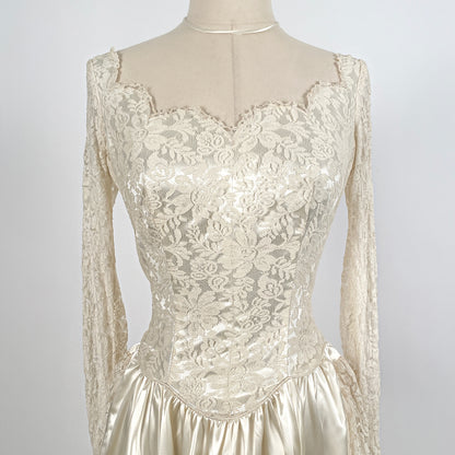 1940 Candlelight Satin Wedding Gown with Lace Bodice & Side Panels / Waist 28