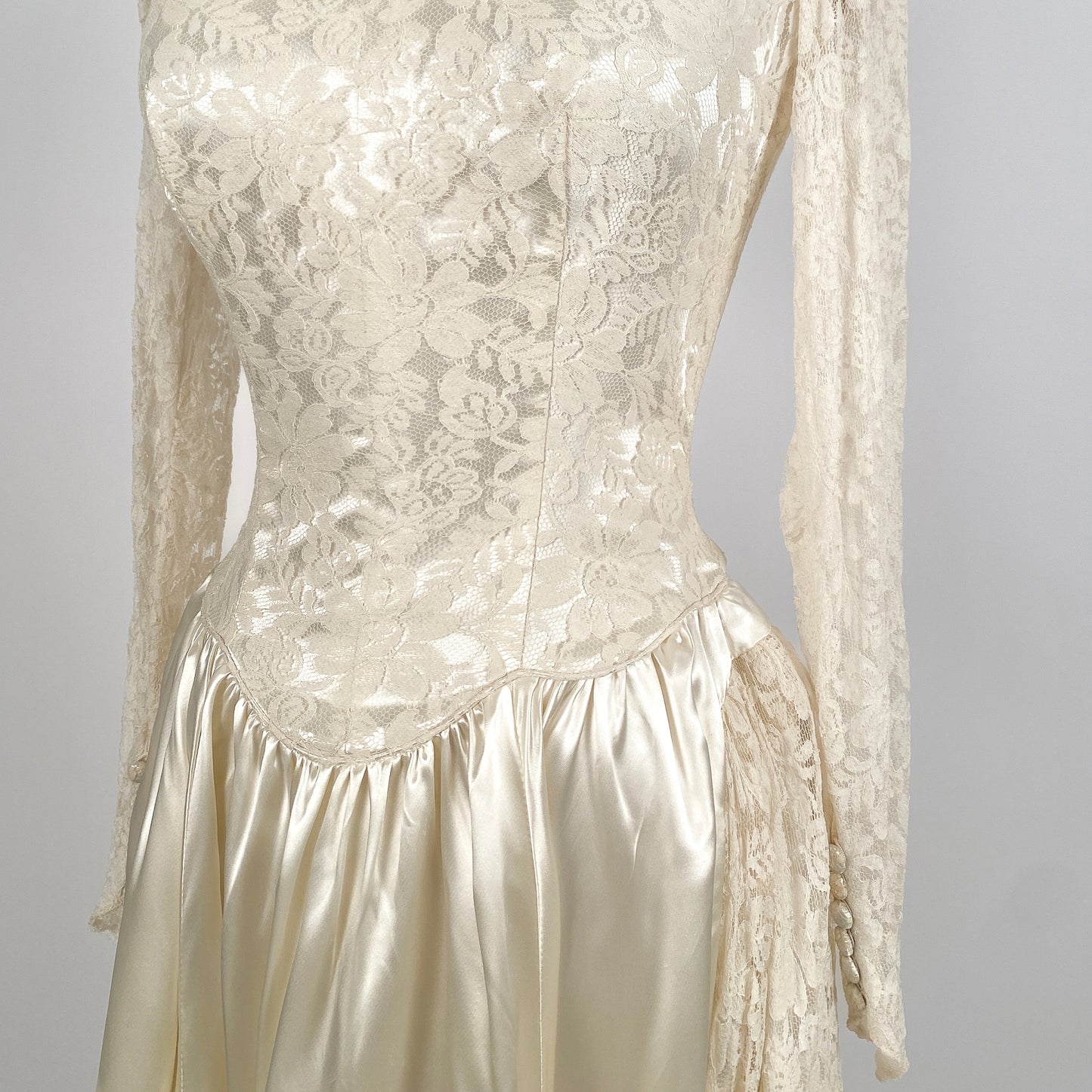 1940 Candlelight Satin Wedding Gown with Lace Bodice & Side Panels / Waist 28
