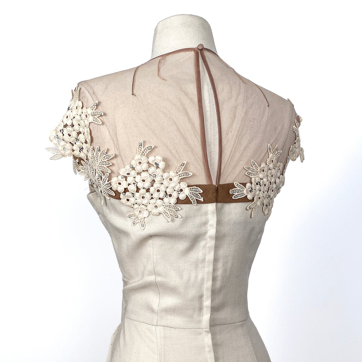 1950s Beige Linen Dress with Illusion Neckline / Waist 32