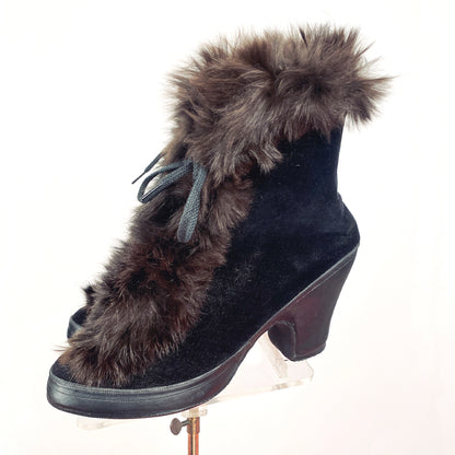 RARE 1940s Fur Trimmed Black Velvet Galoshes or Over Shoes / Size 5.5