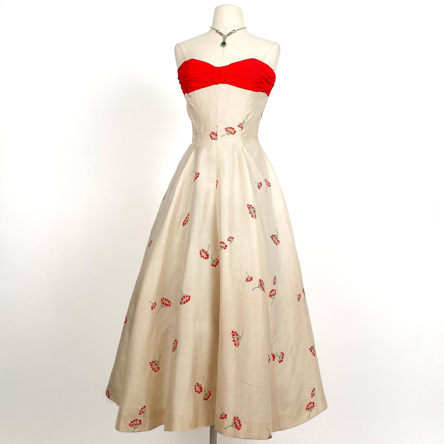 Stunning 1950s Cream Silk Gown with Red Chiffon Bodice by Jo Copeland / Waist 28