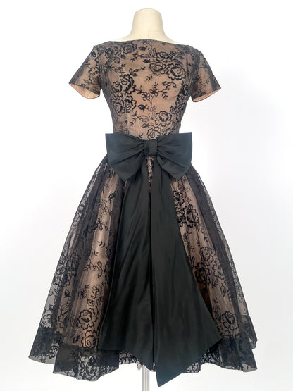 1950s Flocked Floral Party Dress with Satin Bow / Waist 26