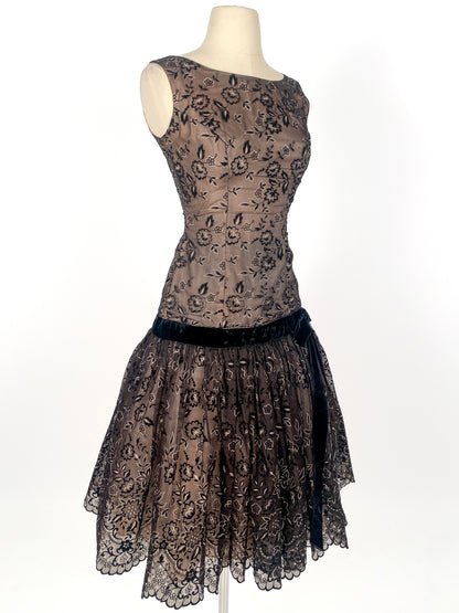 1950s Flocked Floral Party Dress with Drop-Waistline / Waist 24