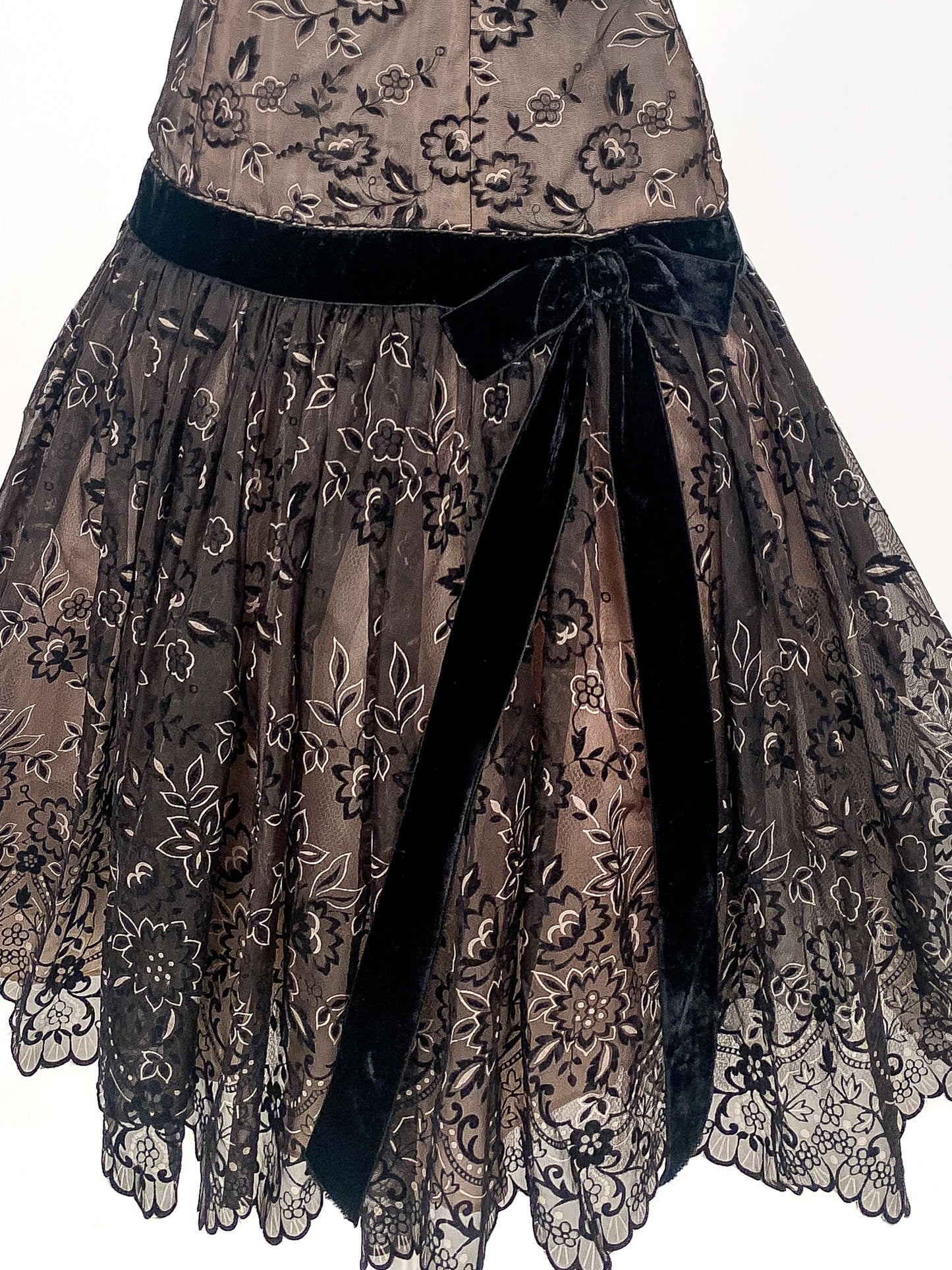 1950s Flocked Floral Party Dress with Drop-Waistline / Waist 24