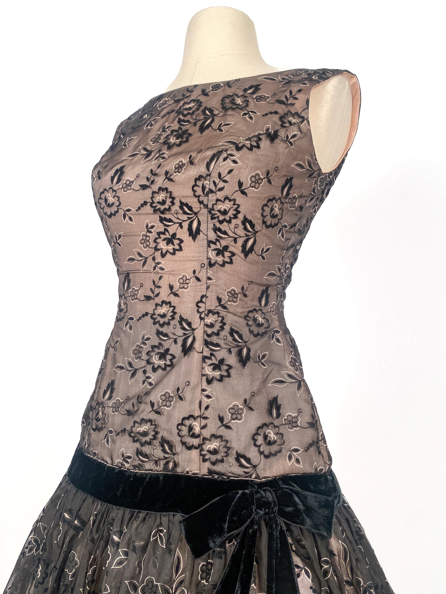 1950s Flocked Floral Party Dress with Drop-Waistline / Waist 24