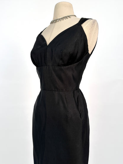 The PERFECT 1960s LBD with Sexy Back Cutouts / Waist 26