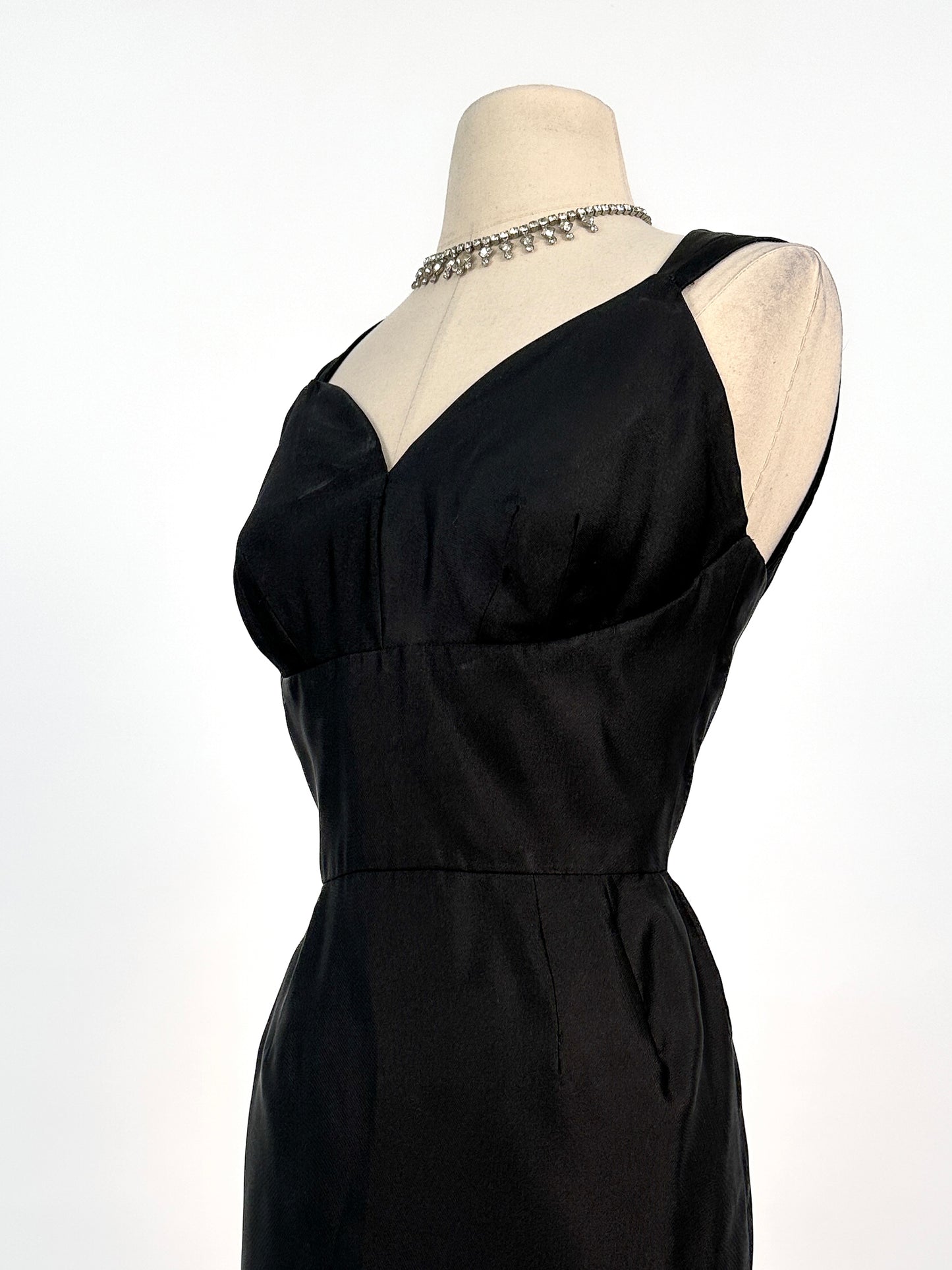 The PERFECT 1960s LBD with Sexy Back Cutouts / Waist 26
