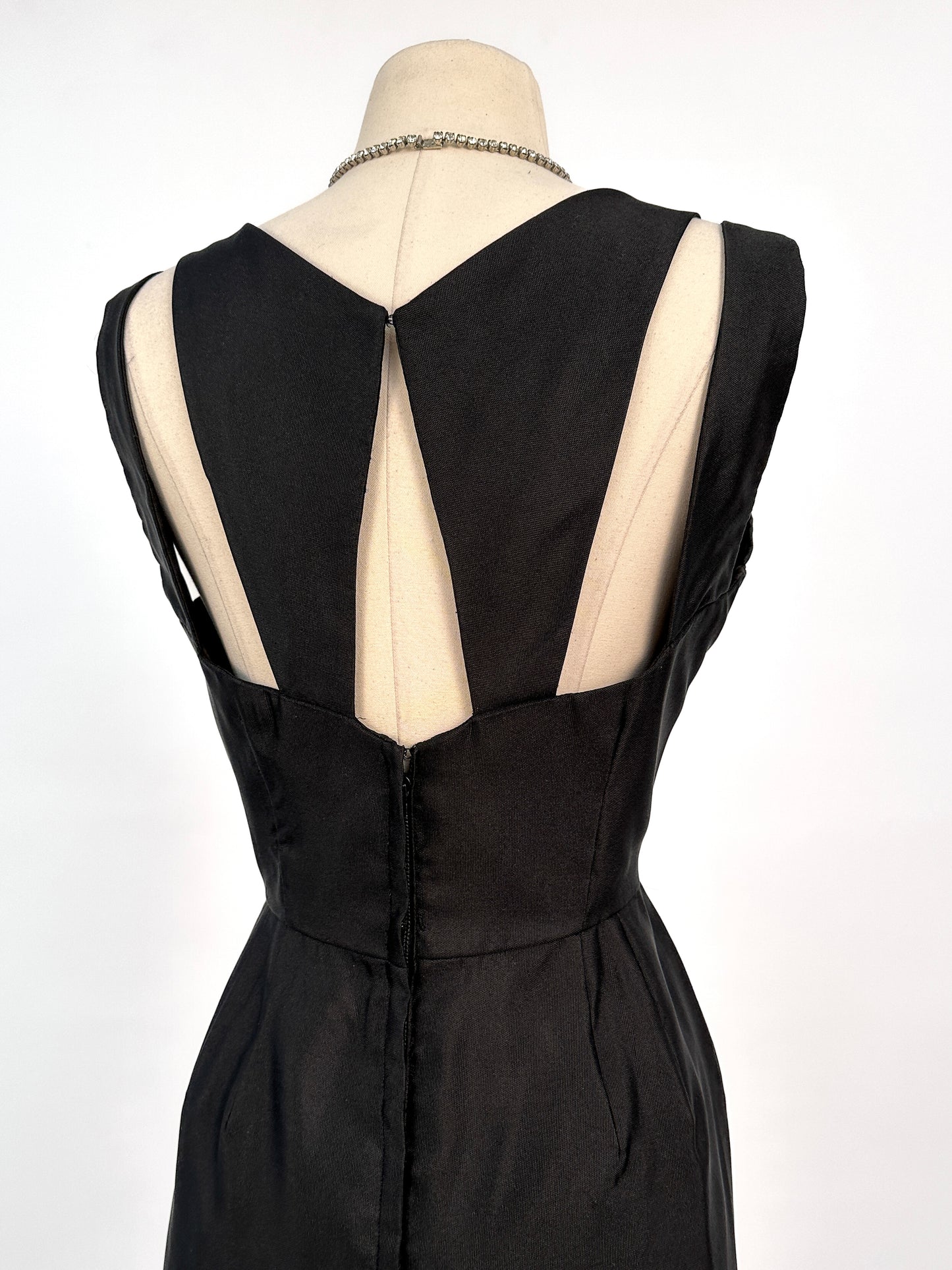 The PERFECT 1960s LBD with Sexy Back Cutouts / Waist 26