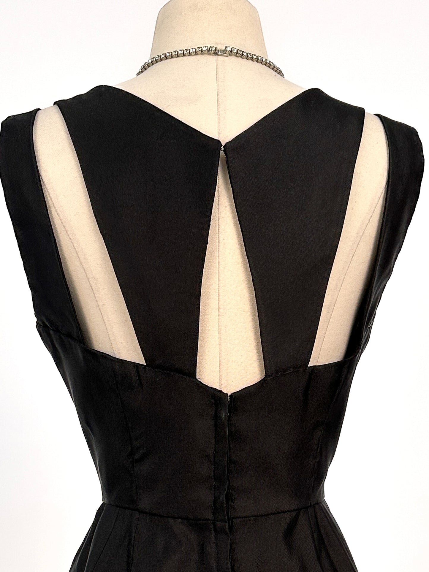 The PERFECT 1960s LBD with Sexy Back Cutouts / Waist 26