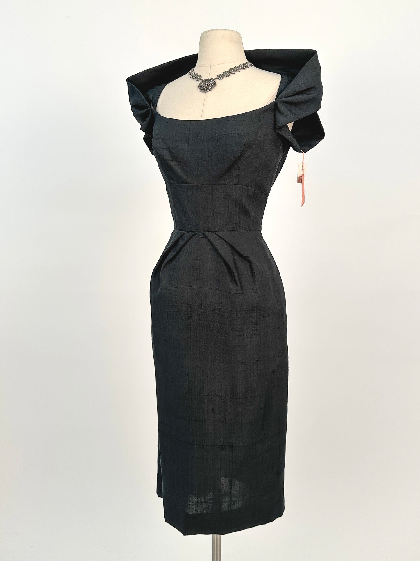1950s Fabulously Stunning Silk LBD / Waist 28