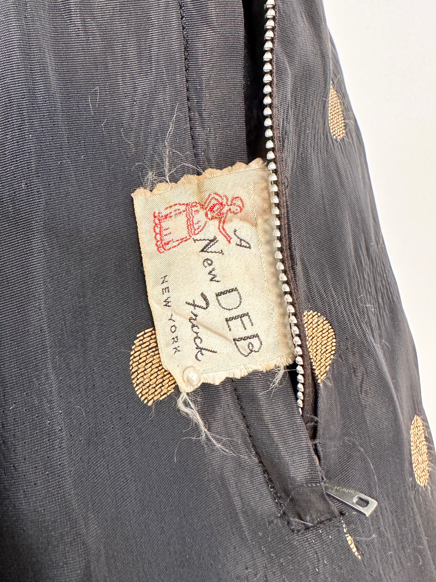 1940-50s Black Jacquard Polka Dot Circle Skirt / Waist 26