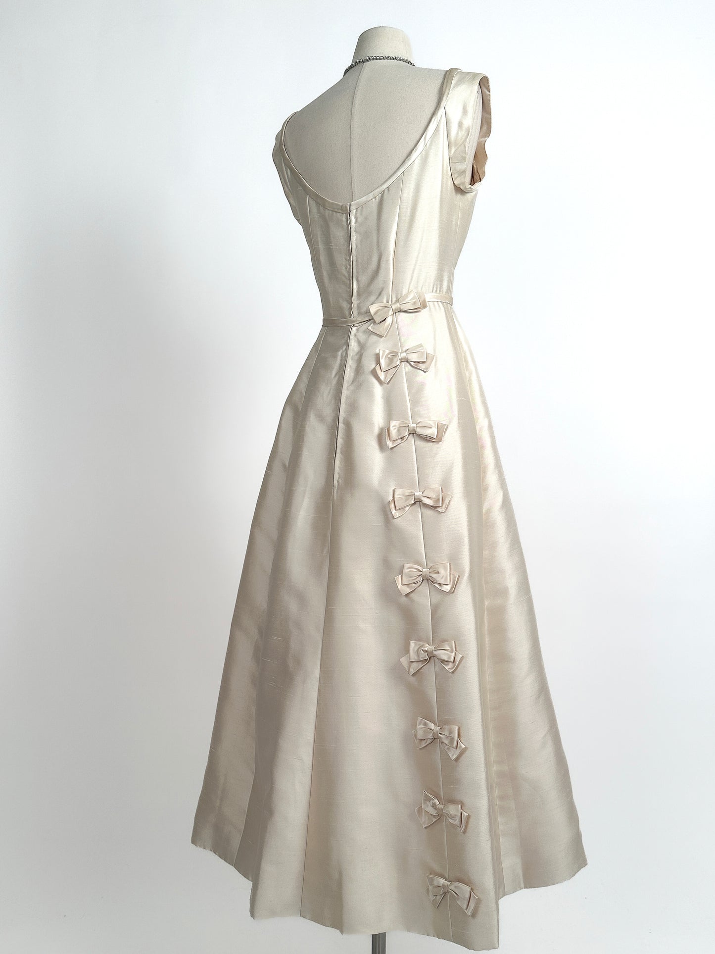 1960s Silk Shantung Wedding Dress Adorned with Bow / Waist 28