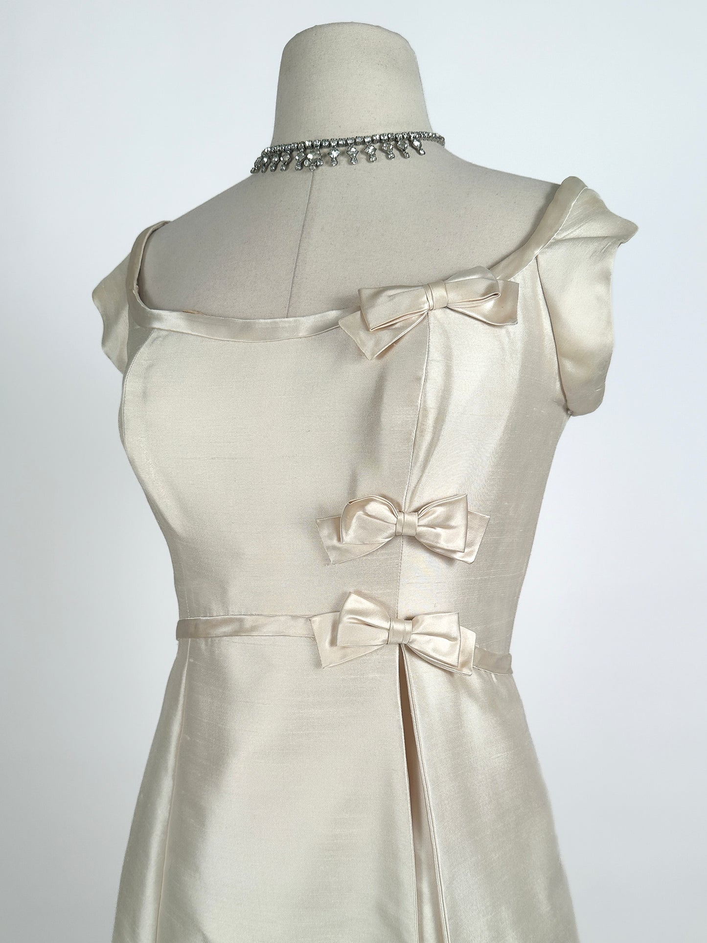 1960s Silk Shantung Wedding Dress Adorned with Bow / Waist 28