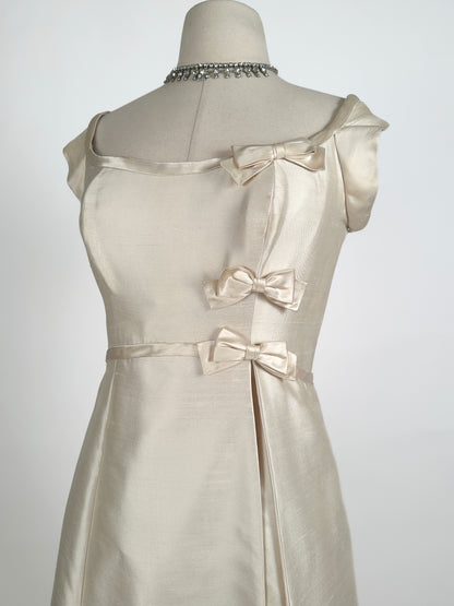 1960s Silk Shantung Wedding Dress Adorned with Bow / Waist 28
