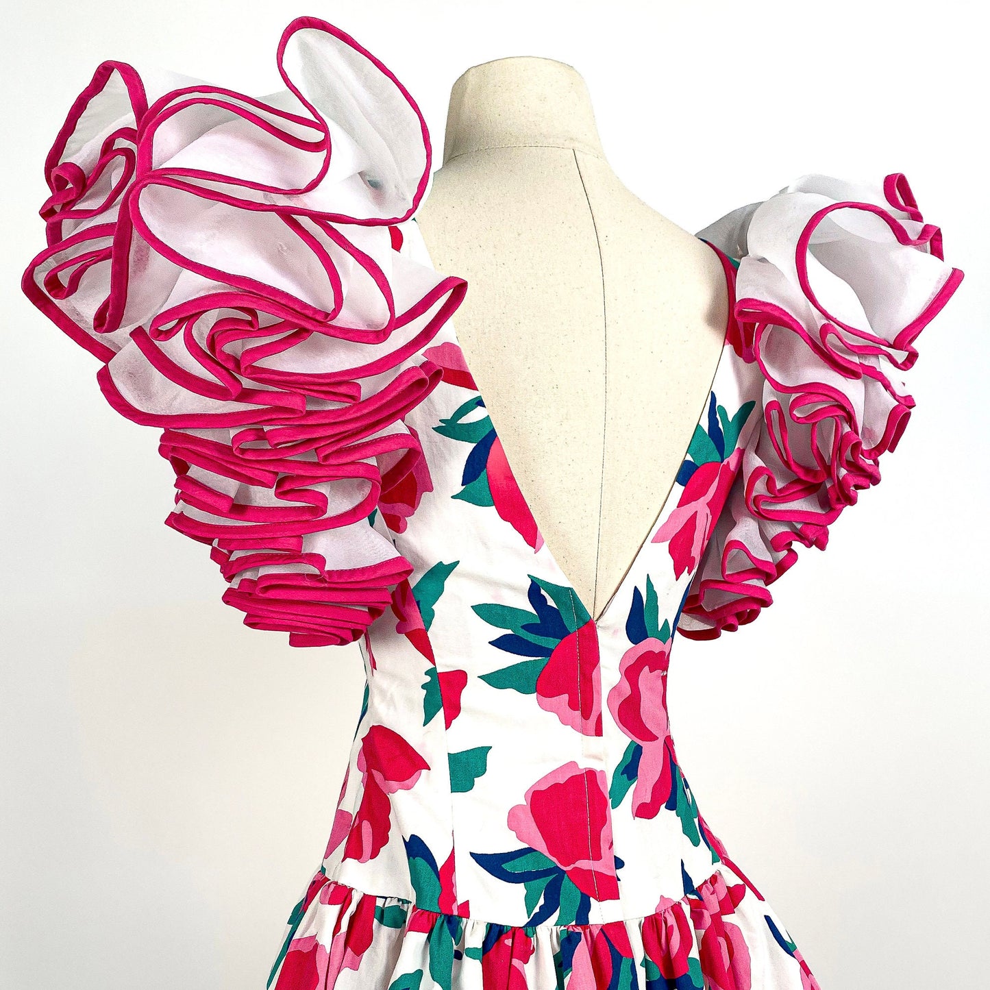 1980s Pink Floral Victor Costa Dress with Ruffled Sleeves / Waist 25