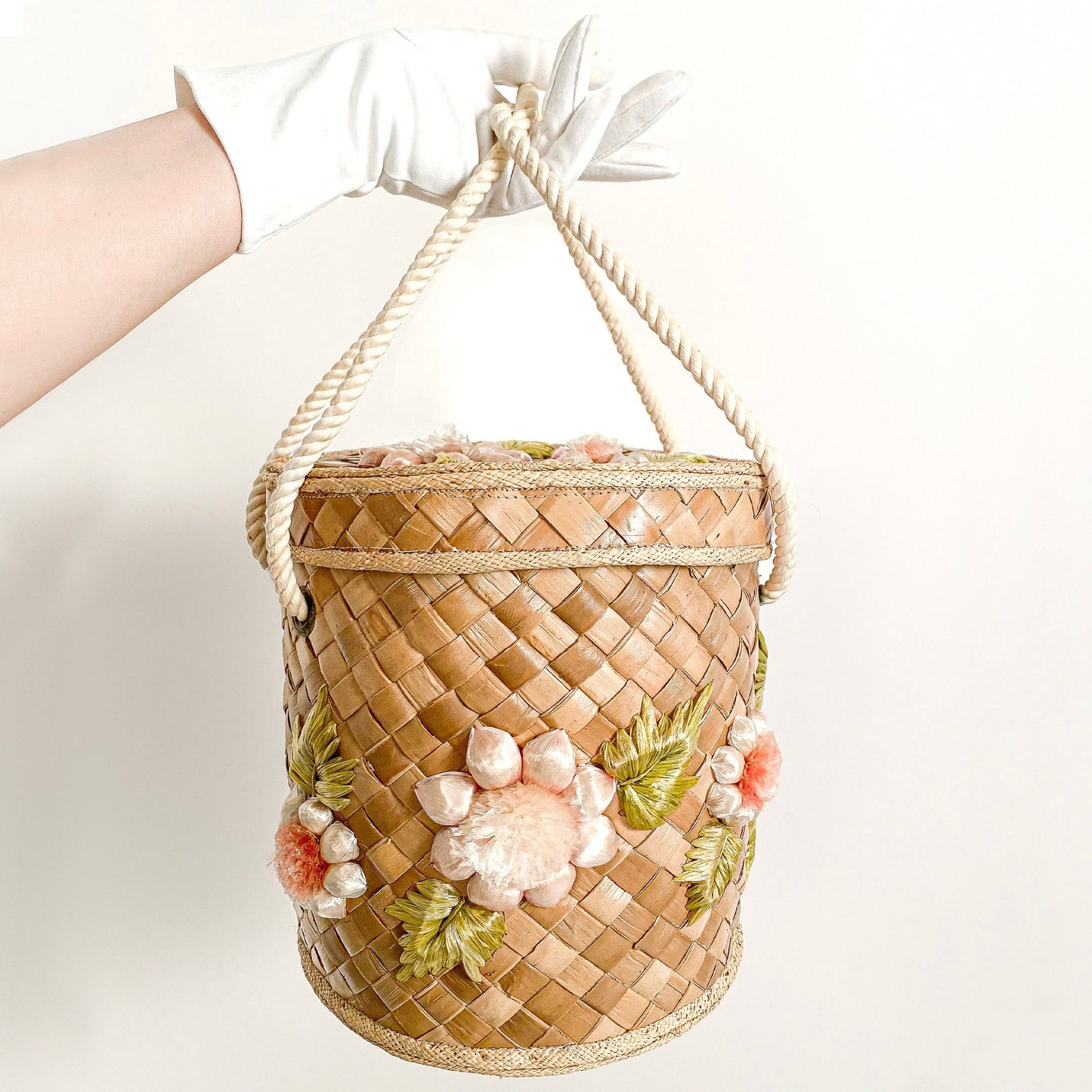 1960s Straw Basket Handbag or Picnic Basket