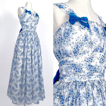 Stunning 1950s Chiffon Blue Floral Party Dress / Waist 26