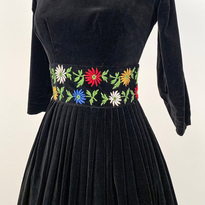 1950s Black Velvet Dress with Bright Floral Embroidery / Waist 26