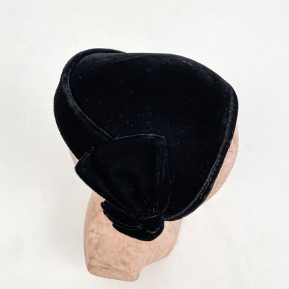 1950s Black Velvet Fascinator with Bow
