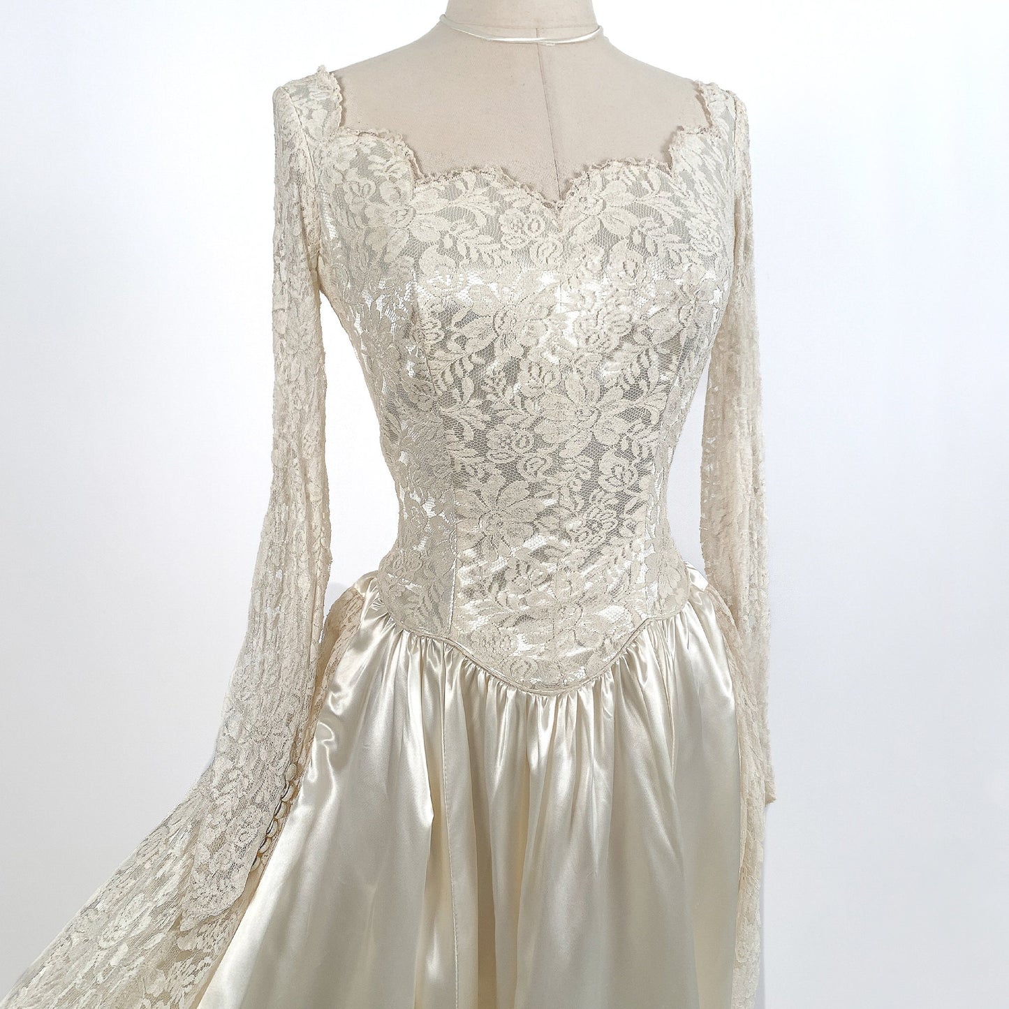 1940 Candlelight Satin Wedding Gown with Lace Bodice & Side Panels / Waist 28