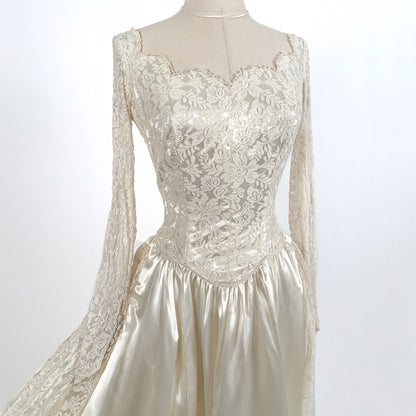 1940 Candlelight Satin Wedding Gown with Lace Bodice & Side Panels / Waist 28