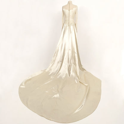 1940 Candlelight Satin Wedding Gown with Lace Bodice & Side Panels / Waist 28