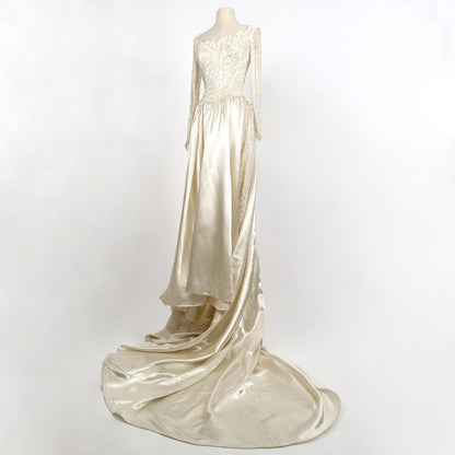 1940 Candlelight Satin Wedding Gown with Lace Bodice & Side Panels / Waist 28