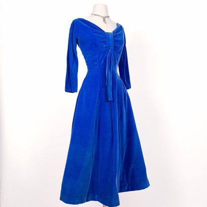1950s Striking Blue Velvet Dress by Suzy Perette / Waist 24