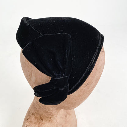 1950s Black Velvet Fascinator with Bow